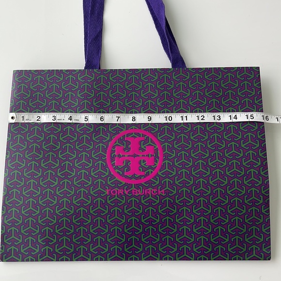 Tory Burch Gift Bag - Picture 4 of 11